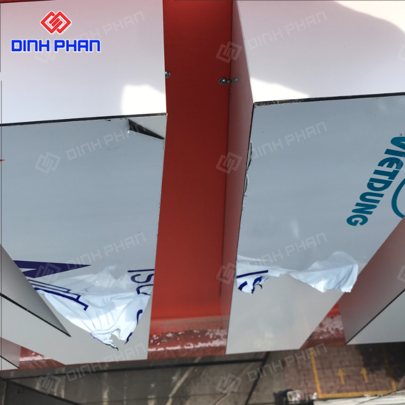 Gia công chữ nổi alu