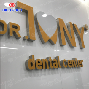 Gia công chữ nổi mica