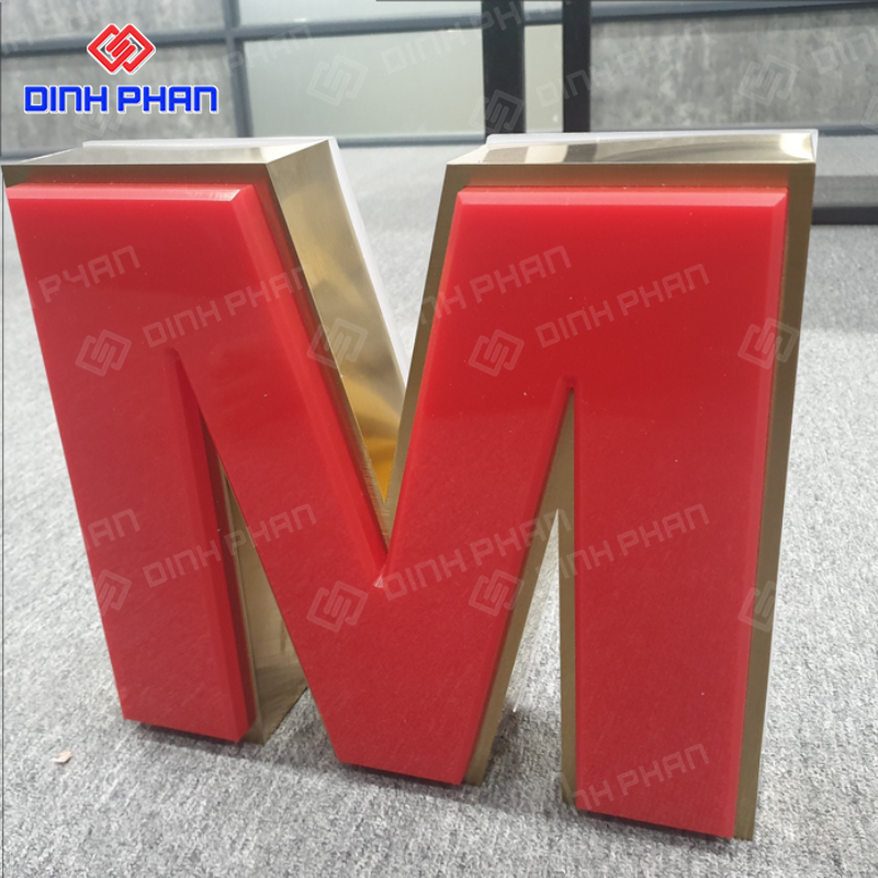 Gia công chữ nổi mica