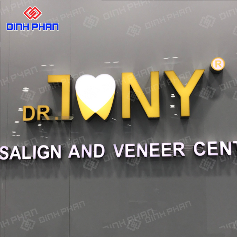 Gia công chữ nổi mica