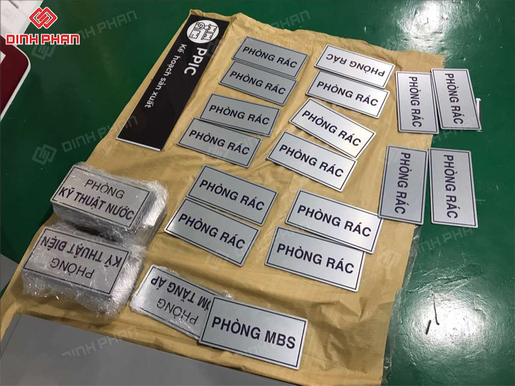 Mẫu chữ nổi đẹp nhất