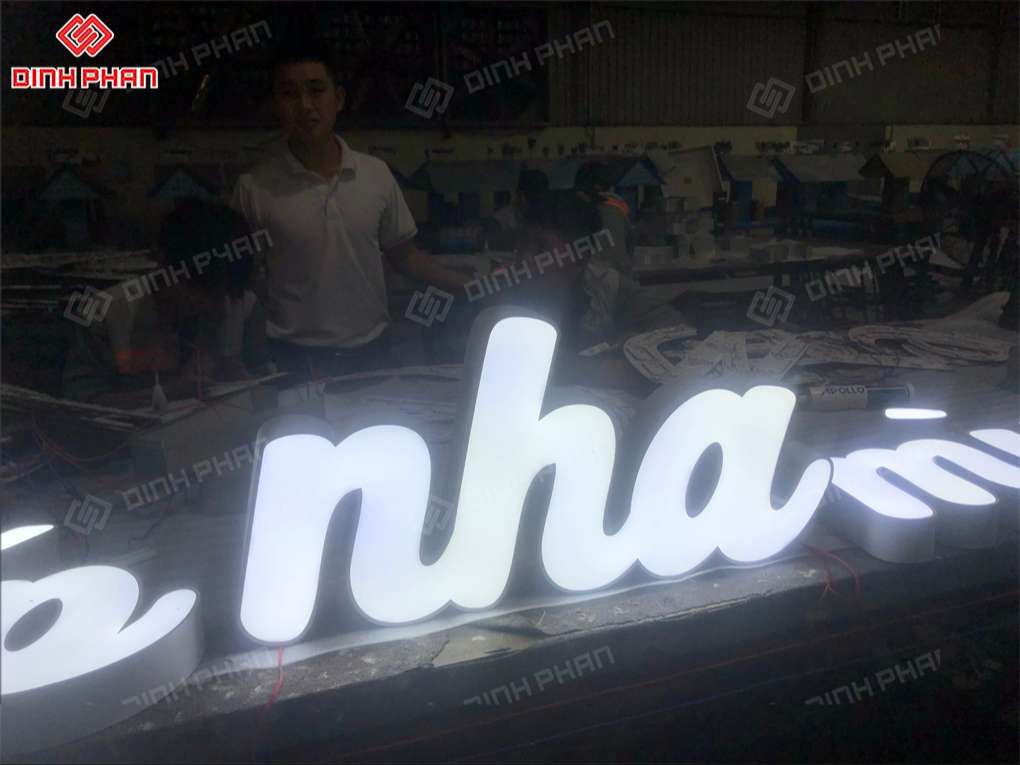 Mẫu chữ nổi đẹp nhất