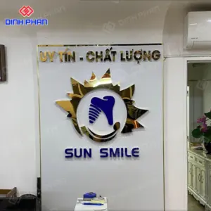 Bảng alu chữ nổi