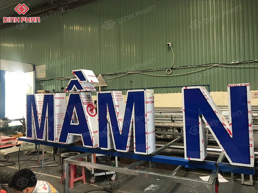 Biển quảng cáo alu chữ nổi