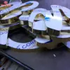 Cắt chữ nổi alu