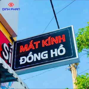 Hộp đèn chữ nổi