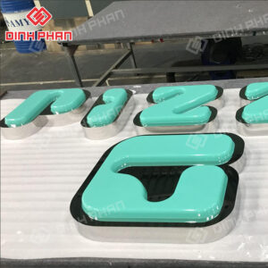 Bảng hiệu mica chữ nổi