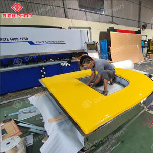 Bảng hiệu mica chữ nổi