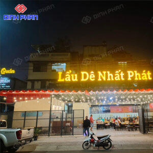 Chữ nổi có đèn