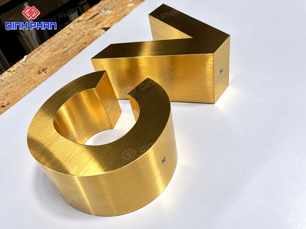 Chữ Inox Vàng Xước