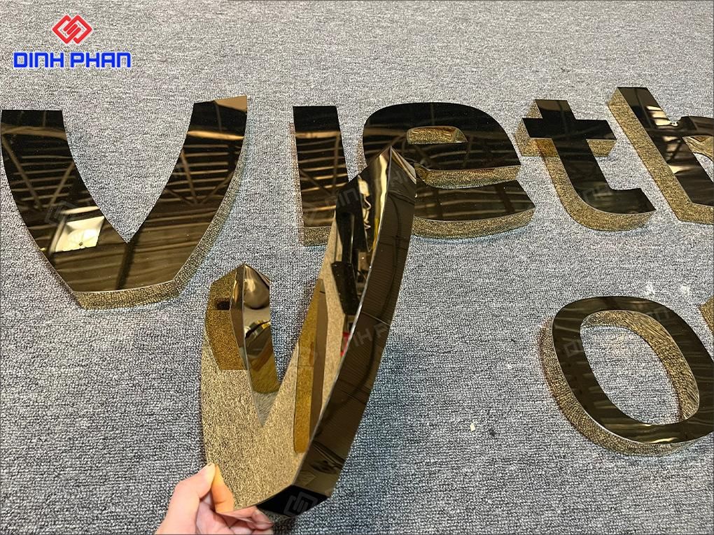 Làm chữ Inox Vàng